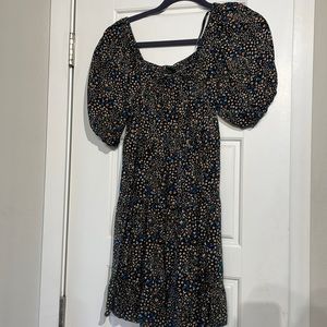 Flowery mini dress with puff sleeves. Wild fable.